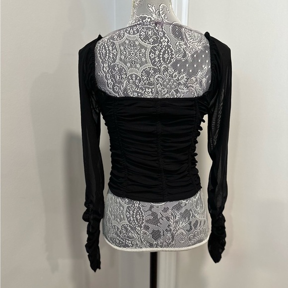 Jolie and Joy Women Sz:L Cropped Ruched Black Bodice Stretch Sheer Mesh Sleeves. - Picture 2 of 13
